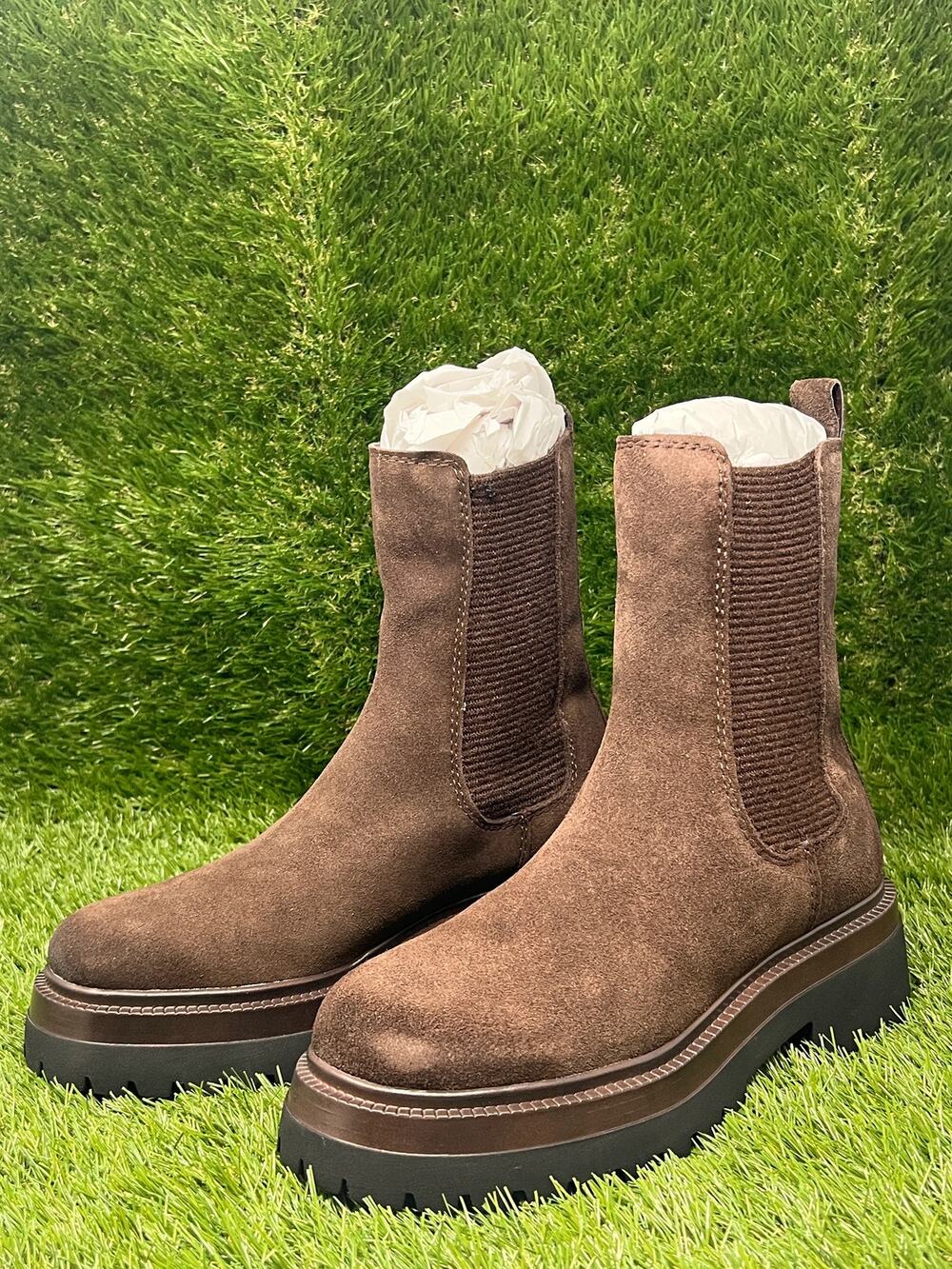 Steve Madden Women's 7M Blitzen Lug-Sole Chelsea Brown Suede Boots